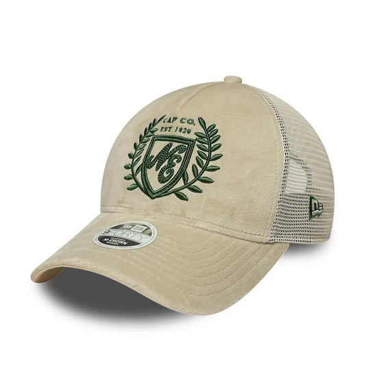 WMNS VELOUR 9FORTY M-CROWN A-FRAME TRUCKER CAP LIGHT BEIGE Bild 1