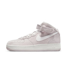 Lade das Bild in den Galerie-Viewer, NIKE AIR FORCE 1 MID 07 QS
