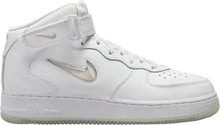 Lade das Bild in den Galerie-Viewer, NIKE AIR FORCE 1 MID '07 SUMMIT WHITE/LIGHT BONE-SUMMIT WHITE Bild 1
