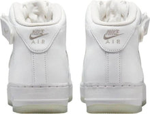 Lade das Bild in den Galerie-Viewer, NIKE AIR FORCE 1 MID '07 SUMMIT WHITE/LIGHT BONE-SUMMIT WHITE Bild 6
