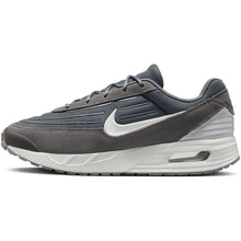 Lade das Bild in den Galerie-Viewer, NIKE AIR MAX VERSE SMOKE GREY/PHOTON DUST-IRON GR SMOKE GREY/PHOTON DUST-IRON GR Bild 8
