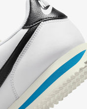 Lade das Bild in den Galerie-Viewer, NIKE CORTEZ WHITE/BLACK-LT PHOTO BLUE-SAIL Bild 4
