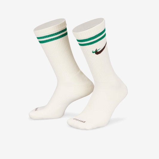 NIKE EVERYDAY PLUS CUSHIONED CREW SOCK SAIL/MALACHITE/BLACK Bild 1