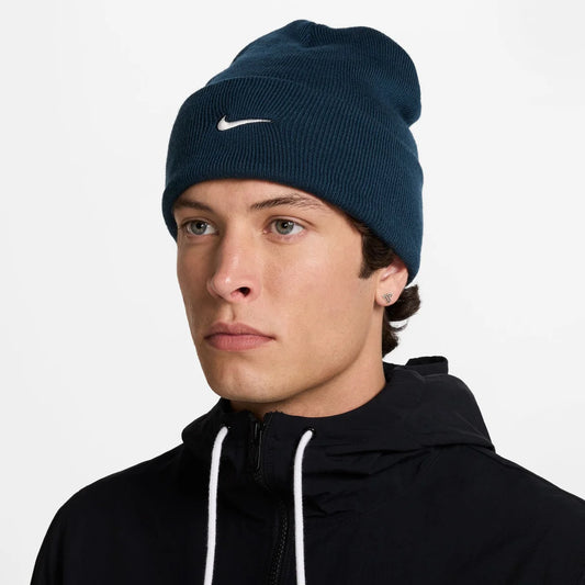 U NK PEAK SWOOSH BEANIE ARMORY NAVY/SAIL Bild 1