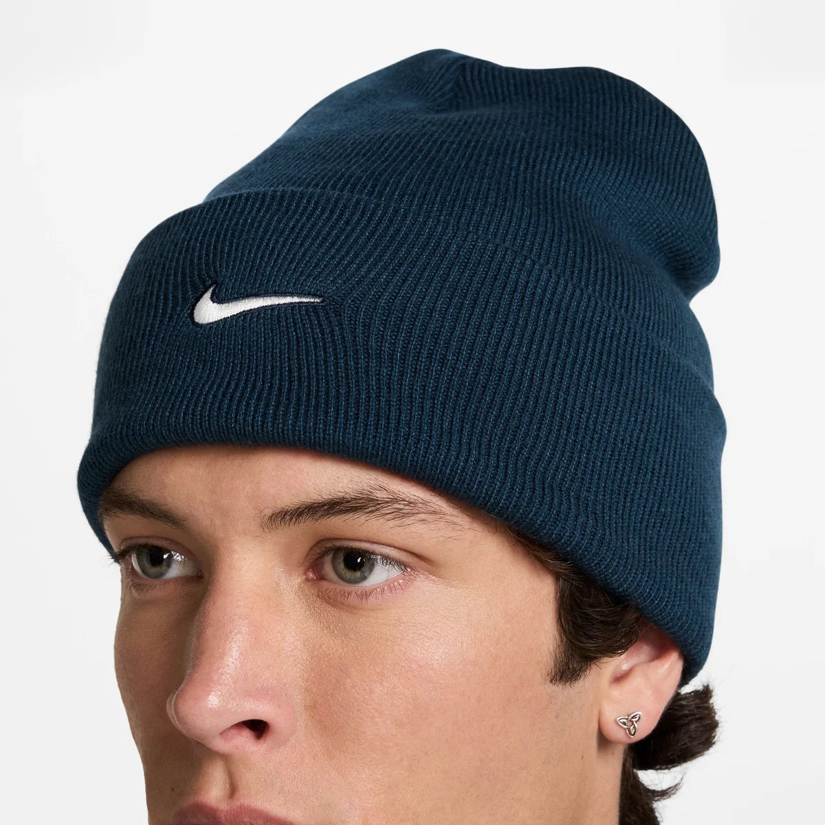U NK PEAK SWOOSH BEANIE ARMORY NAVY/SAIL Bild 4