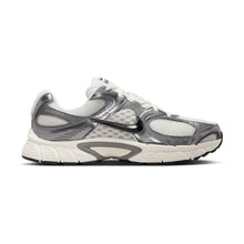 Lade das Bild in den Galerie-Viewer, NIKE V5 RNR PHANTOM/BLACK-PENCIL POINT PHANTOM/BLACK-PENCIL POINT Bild 1
