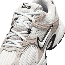 Lade das Bild in den Galerie-Viewer, NIKE V5 RNR SUEDE 2 OFF WHITE/OFF WHITE-COLLEGE GR OFF WHITE/OFF WHITE-COLLEGE GR Bild 3
