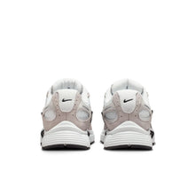 Lade das Bild in den Galerie-Viewer, NIKE V5 RNR SUEDE 2 OFF WHITE/OFF WHITE-COLLEGE GR OFF WHITE/OFF WHITE-COLLEGE GR Bild 6
