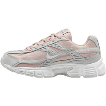 Lade das Bild in den Galerie-Viewer, NIKE WMNS INITIATOR SILT RED/PHOTON DUST-WHITE-DAR Bild 8
