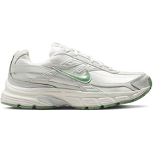 Lade das Bild in den Galerie-Viewer, NIKE WMNS INITIATOR SUMMIT WHITE/STEAM-SPRUCE AURA Bild 1
