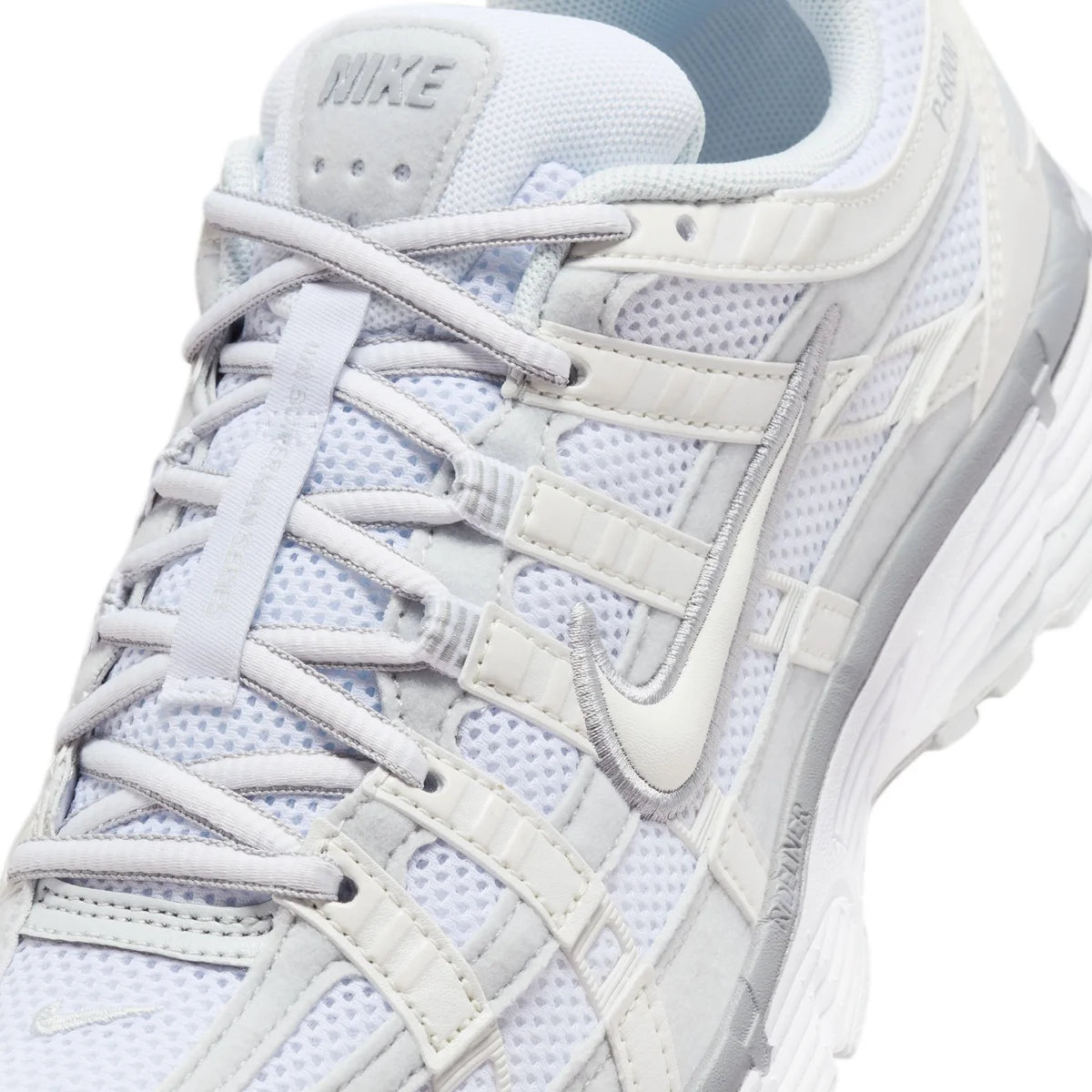 WMNS NIKE P-6000 MTLC SUMMIT WHT/WHITE-PURE PLATINUM MTLC SUMMIT WHT/WHITE-PURE PLA Bild 3