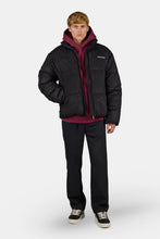 Lade das Bild in den Galerie-Viewer, PEGADOR SIDAN VELOUR PUFFER JACKET BLACK BLACK / WHITE Bild 2
