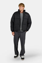 Lade das Bild in den Galerie-Viewer, PEGADOR SOLIN PUFFER JACKET BLACK BLACK Bild 2
