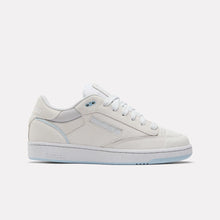 Lade das Bild in den Galerie-Viewer, REEBOK CLUB C BULC
