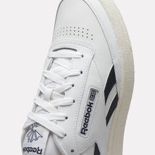 Lade das Bild in den Galerie-Viewer, REEBOK CLUB C REVENGE
