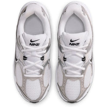 Lade das Bild in den Galerie-Viewer, NIKE V5 RNR GS
