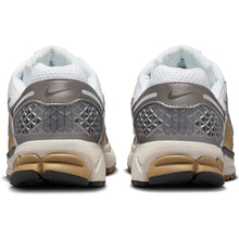 Load image into Gallery viewer, NIKE ZOOM VOMERO 5
