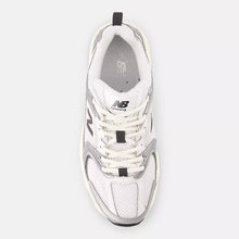 Load image into Gallery viewer, NEW BALANCE 530
