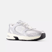 Load image into Gallery viewer, NEW BALANCE 530

