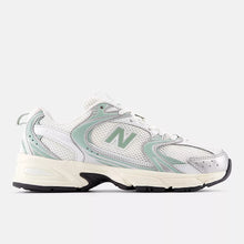 Load image into Gallery viewer, NEW BALANCE 530
