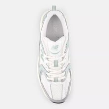 Load image into Gallery viewer, NEW BALANCE 530
