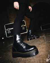 Load image into Gallery viewer, DR. MARTENS JADON SMOOTH
